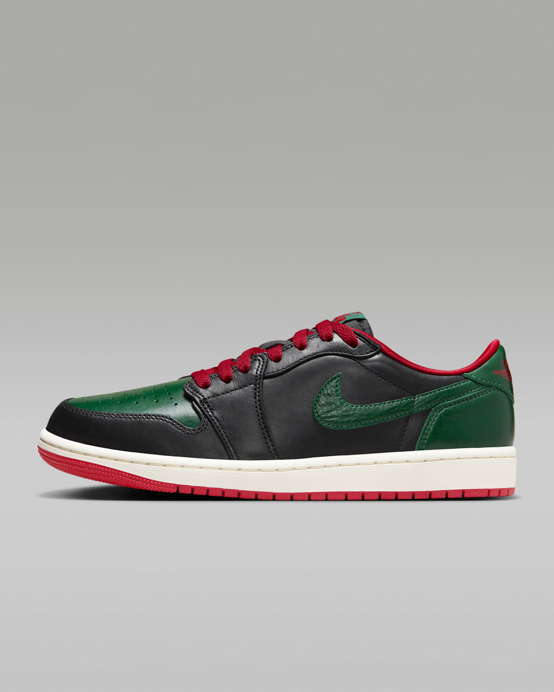 よ*ん様 Nike Air Jordan 1 Low ブラック/グリーン JORDAN BRAND AIR JORDAN 1 LOW BLACK/BLACK-LUCKY GREEN-WHITE